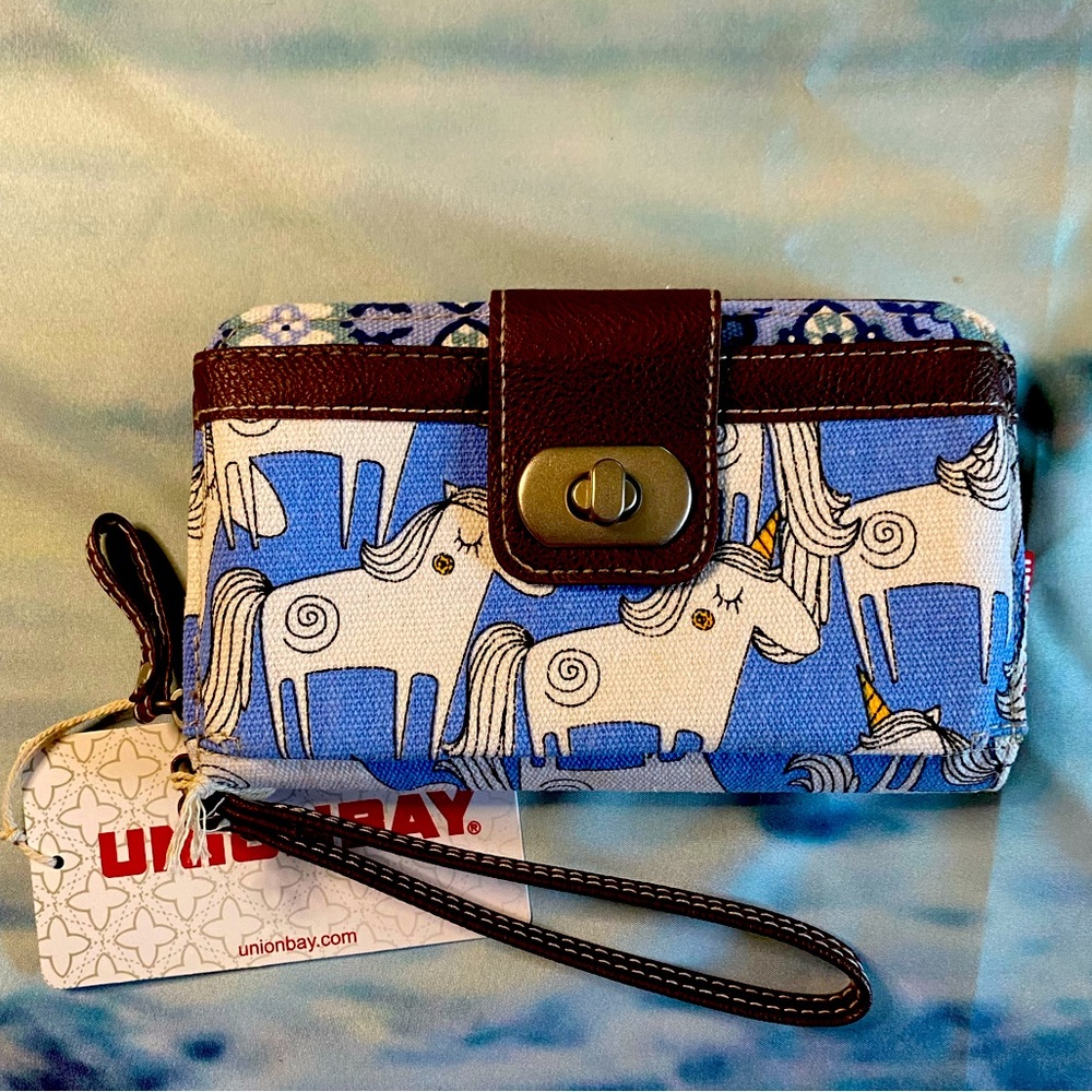 Union Bay Wristlet. Brand New